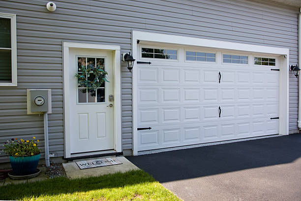 24/7 Emergency Garage Door Panel Replacement experts in Perry County County, PA